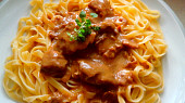 Tagliatelle a vepřové