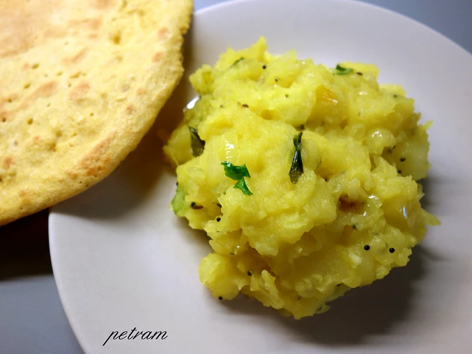 Aloo masala (brambory po indicku) Aloo masala (brambory po indicku)