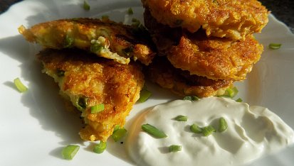 Bramborové placičky s ricottou a mozarellou, pečené v troubě (nebo na Crisp)