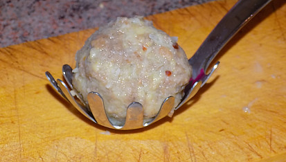 Bramborovo-rohlíkové knedlíky, Uvařený knedlík