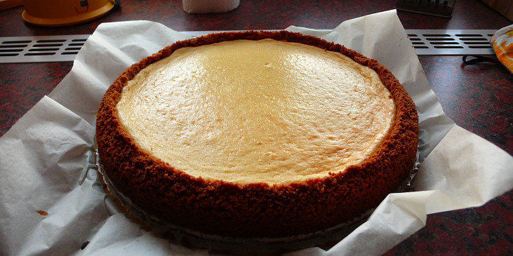 Cheesecake - jednoduchý, pravý (Hotový cheesecake necháváme venku aby zcela…)