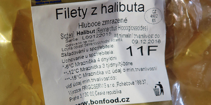 Halibut ve voňavé citrusovo-vinné marinádě