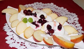 Jablkový salát s jogurtem