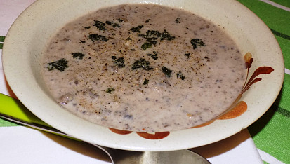 Krémová žampionová polévka s jablky