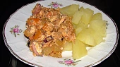 Lečo s vařenými bramborami