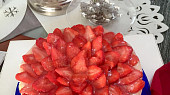 Nejen valentynsky vysoky cheesecake s jahodami