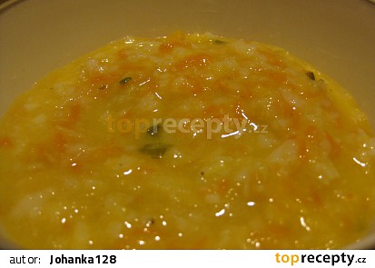 Petrželovo-mrkvová polévka s rýžovými vločkami