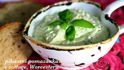 Pikantní pomazánka z cottage, worcesteru a avokáda