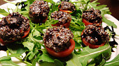 Rajčata s quinoa "kaviárem"