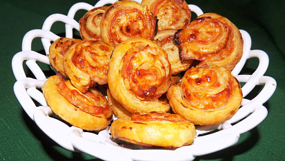 Rychlé pizza šneky z listového těsta