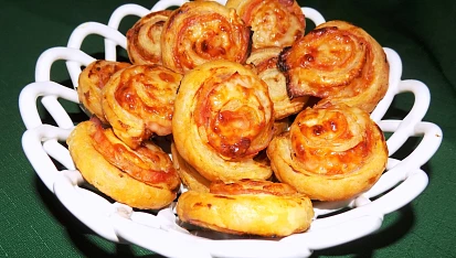 Rychlé pizza šneky z listového těsta