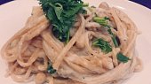 Těstoviny s omáčkou Alfredo (vegan)