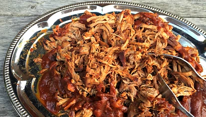 Trhané vepřové v domácí BBQ omáčce
