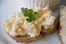 Tvarůžková pomazánka s tofu