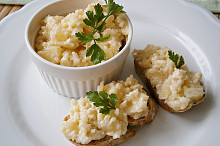 Tvarůžková pomazánka s tofu
