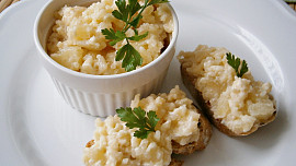 Tvarůžková pomazánka s tofu