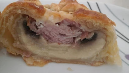 Žampiony v listovém těstě, rozkrojení žampion po upečení