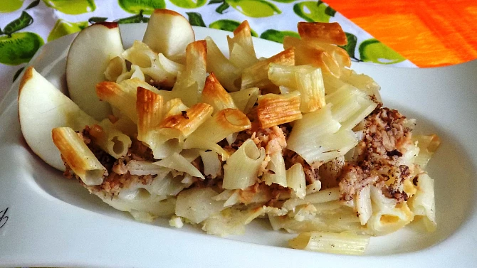Zapékané makaróny s jablky