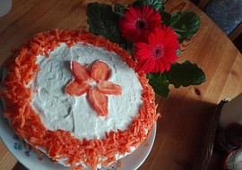 Zdravý fitness mrkvový dort