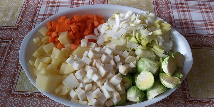 Zeleninová s vločkami - polévka