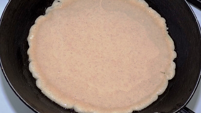 Celozrnné omeletky s horkým ovocem
