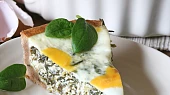 Celozrnný quiche se špenátem a vejci