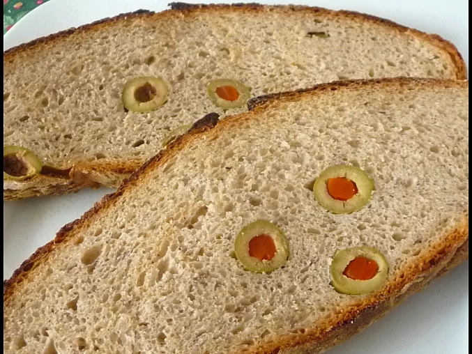 Chléb s olivami