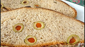 Chléb s olivami