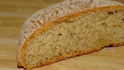 Cibulové bulky s bramborem v těstě