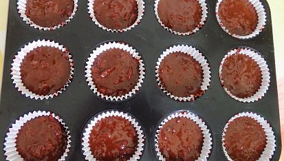 Kakaové muffiny s červenou řepou
