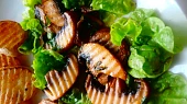 Kuřecí steak  a salát s portobellem