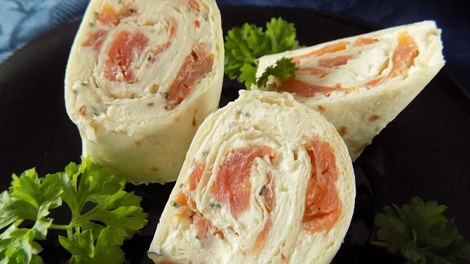 Tortilla s uzeným lososem