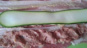Bůčkové miniroládky s mletým masem a cuketou