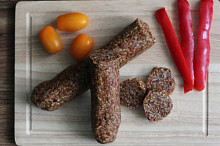 RAW klobása