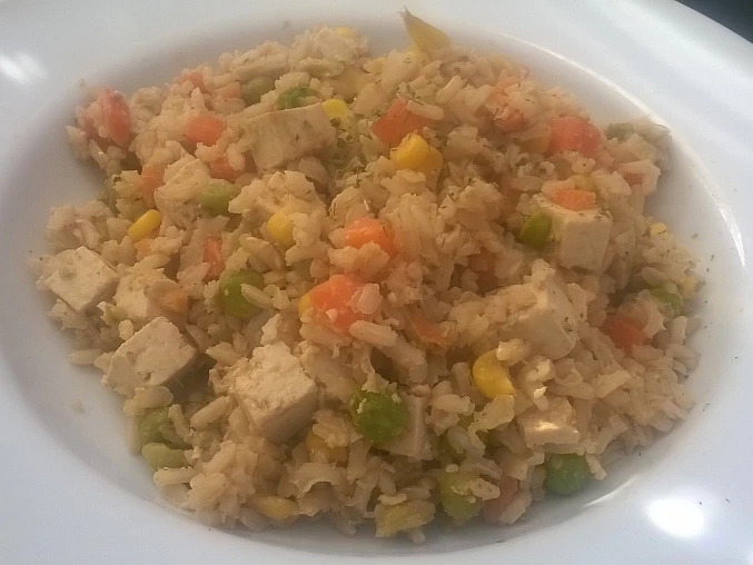 Smažená rýže bez tuku (vegan) Smažená rýže bez tuku (vegan)