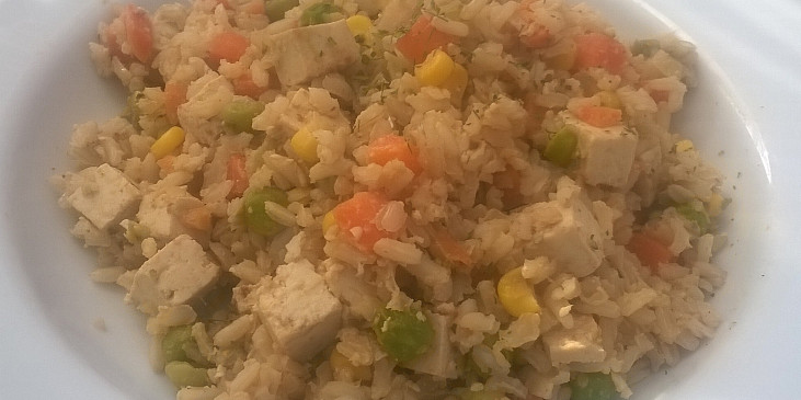 Smažená rýže bez tuku (vegan)