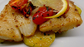 Halibut s teplou zeleninou