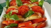 Zapečené caprese s bagetkou