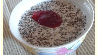 Chia "pudink" z tibetského kefíru