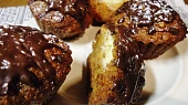 Mrkvové muffiny s mozzarellovým středem