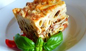 Pasticcio di pasta (Těstoviny zapečné s ragú a sýrovým bešamelem)