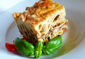 Pasticcio di pasta (Těstoviny zapečné s ragú a sýrovým bešamelem)