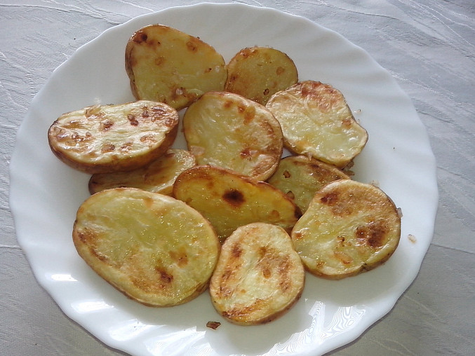 Pečené přílohové brambory