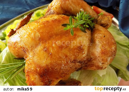 Šťavnaté bylinkové kuře pečené na hrubé soli