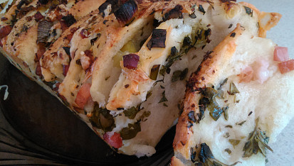 Trhací chlebík (Pull Apart Bread)