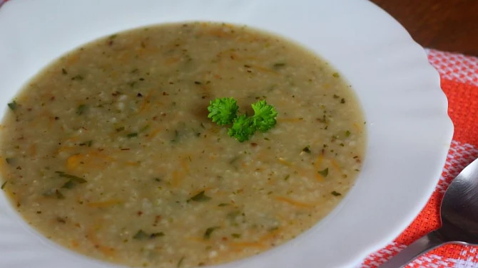 Česnečka s krupkami