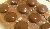 Čokoládový cupcakes s ořechovým krémem