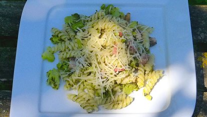 Fusilli s brokolicí a uzeným bůčkem