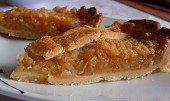 Jablečný linecký koláč