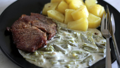 Pivní krkovička s fazolkami